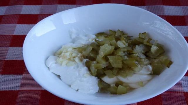 Соус с огурцами и зернистой горчицей