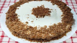 Торт с шоколадными коржами и сметанным кремом