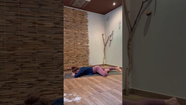 Упражнения на #поперечныйшпагат