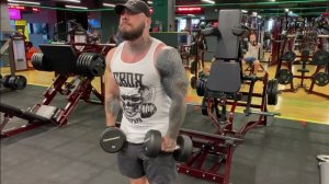 Тренировка на плечи. Классический вариант тренинга