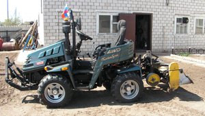 Весенняя вспашка огорода.  Ремонт высоковольтных проводов.