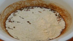 Шоколадный пирог с яблоками (без яиц)