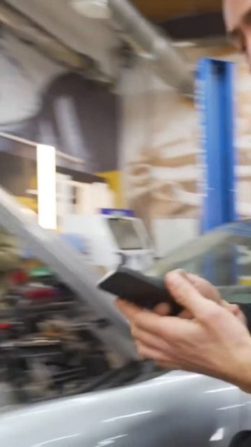 Решаем проблему с БМВ: проверка давления масла #bmw #ильдаравтоподбор
