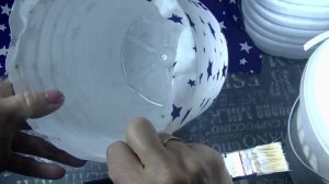 Декор и переделка 2х 5тилитровых бутылок в полезные и нужные вещи ..