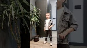 Она косички заплела...