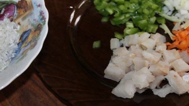 Рис с белой рыбой и овощами