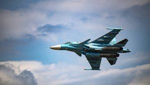 Су-34 ударили по пункту временной дислокации ВСУ. Лучшее видео из зоны СВО