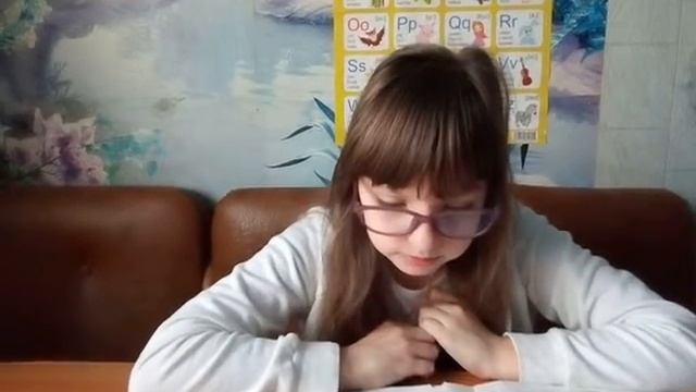 Прикол. Аня читает.📖 смотреть онлайн