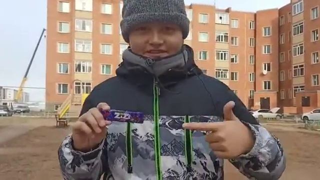 маленькая реклама жвачки zizi hero