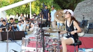 羅小白S. White -Uh-ee - Барабанщица-виртуоз из Тайваня.Amazing Girl Drummer
