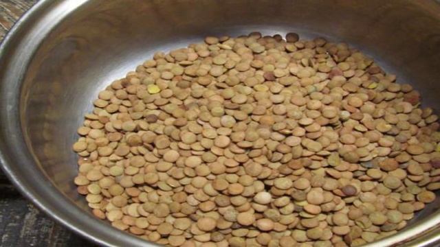 Котлеты и чечевица с овощами