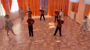 Танец "Солдат молоденький" МДОУ "Детский сад №23"Ростов Великий,муз.руководитель-Губанцева Н.А.