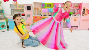 Влад и Ники. Николь и Милана учатся идти на компромисс и делиться, когда обе хотят одинаковое!