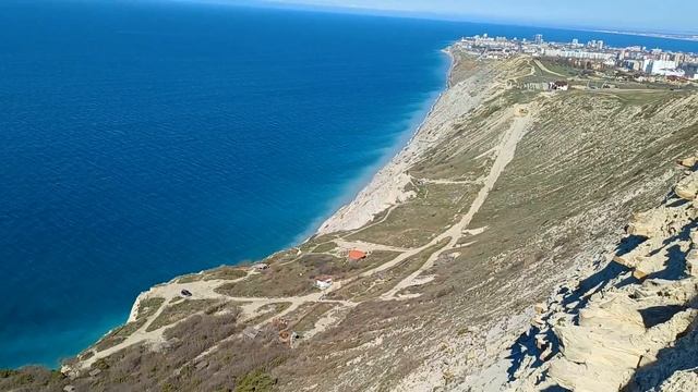 Ласточкины гнёзда в Анапе. Самая известная смотровая площадка на курорте. Март 2024 смотреть онлайн