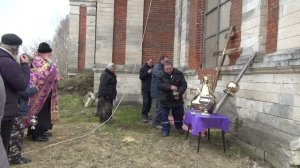 С. Данево Молебен, подъем и установка креста на колокольню храма Усекновения Главы Иоанна Предтечи