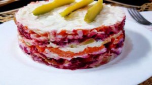 Салат с авокадо слабосоленой форелью и свеклой