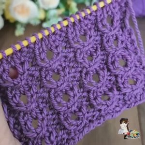 Интересный узор спицами