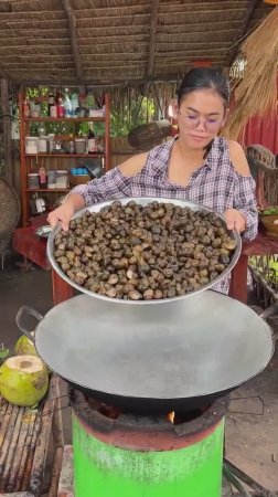 Вкуснейший суп из полевых улиток от шеф-повара Вичека