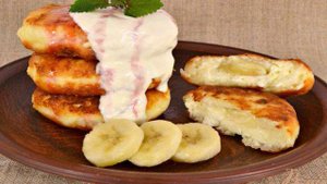 Кокосовые сырники с бананом