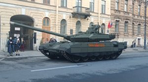 Т-90М на Миллионной улице в Санкт-Петербурге