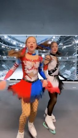 #twins #funnyvideo #trending #dancevideo