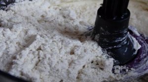 Рогалики с черникой и творогом