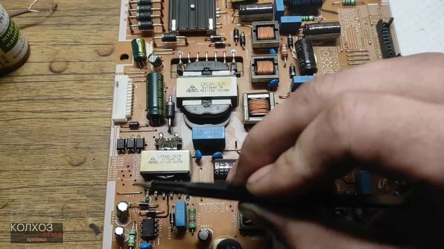 Ремонт Samsung UE32F6100. Не включается, мигает индикатор 5 раз по 2 вспышки. смотреть онлайн