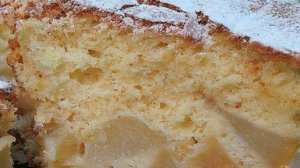 Шарлотка с яблоками и грушами