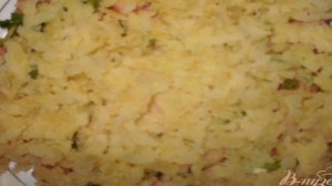 Слоеный салат с красной рыбой