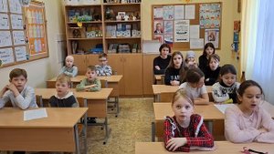 Христос воскресе- греко-латино-славянское. Поют дети Воскресной школы