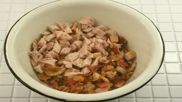 Кексы с копченой курицей и беконом