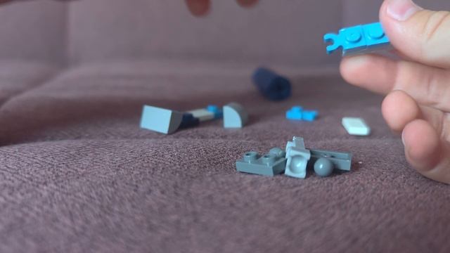 Собираем простого лего человечка из крупных деталей. смотреть онлайн