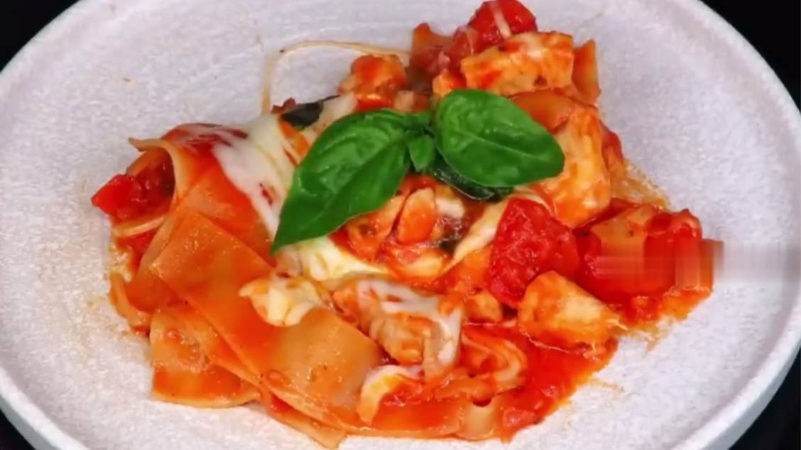 ЛЕНИВАЯ ЛАЗАНЬЯ с куриным филе на сковороде