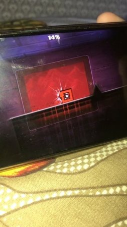 Играем в Geometry Dash