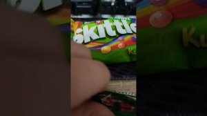 распаковка жевачки турбо