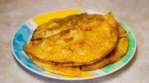 Чебуреки из свинины в лаваше жареные