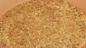 Пирог с карамельно-ореховой посыпкой