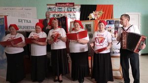 ПОЁМ ЧАСТУШКИ перед зрителями про своё СЕЛО / 1 МАЯ / УРАЛ
