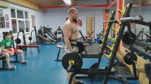 Аполлон-аксель на бицепс. 50кг х6. Дмитрий Горбачев
