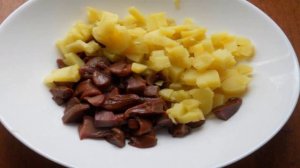 Салат Деревенский с маринованными грибами