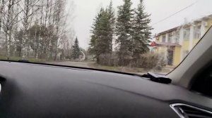 Пришлось уехать домой, погода испортилась. Городские старинные здания. Окунулись в прошлый век.