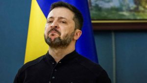 Захарова: Зеленский прямо угрожает лидерам, которые едут в Москву на 9 Мая