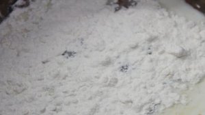 Печеночные оладьи с соусом под сыром