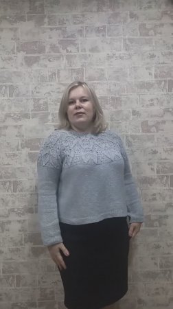 ДЖЕМПЕР С КРУГЛОЙ КОКЕТКОЙ "МОРОЗНЫЕ ЛИСТЬЯ"