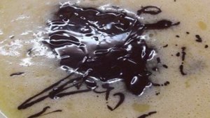 Шоколадный кекс с орехами