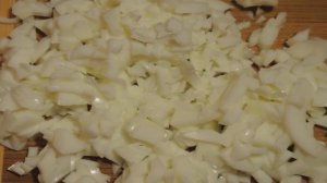 Салат с редисом и яйцом