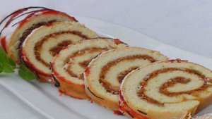 Яблочный рулет