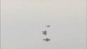 Группа необычных объектов на огромной скорости пролетела неподалеку от Тибетского нагорья.