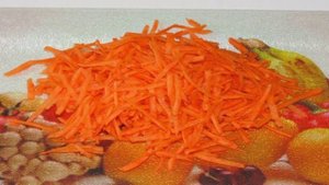 Салат из моркови с черносливом