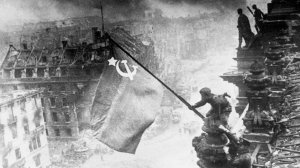 НАДПИСЬ НА СТЕНЕ РЕЙХСТАГА (2)